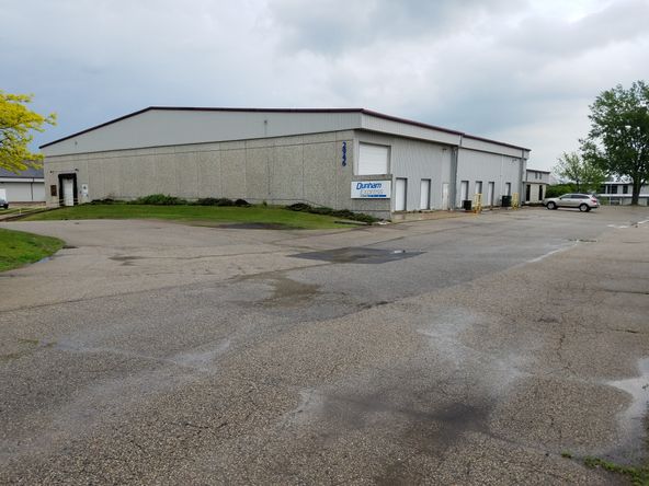 2946 Airport Rd, La Crosse, WI 54603